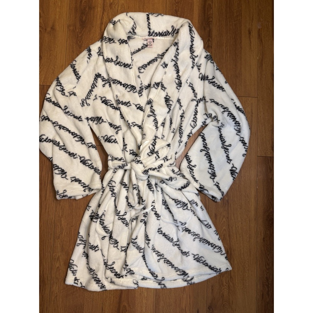 Victoria's Secret Women's Fleece Robe White/Black Logo Print Shawl XL/XXL